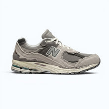 New Balance 2002R